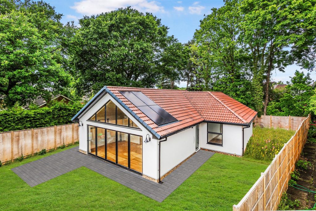 THE CHASE, ASHTEAD, KT21