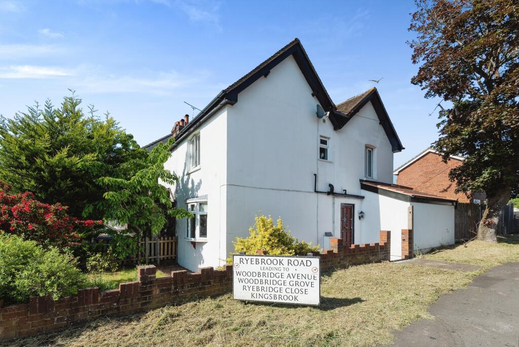KINGSTON ROAD, LEATHERHEAD, KT22