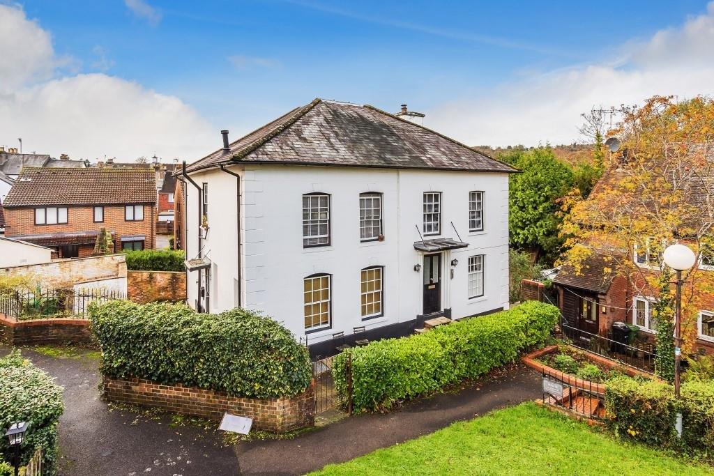 ARCHWAY PLACE, DORKING, RH4
