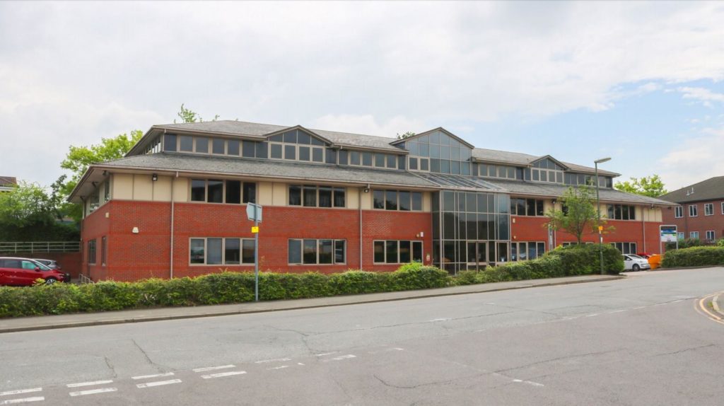 CLEEVE ROAD, LEATHERHEAD, KT22