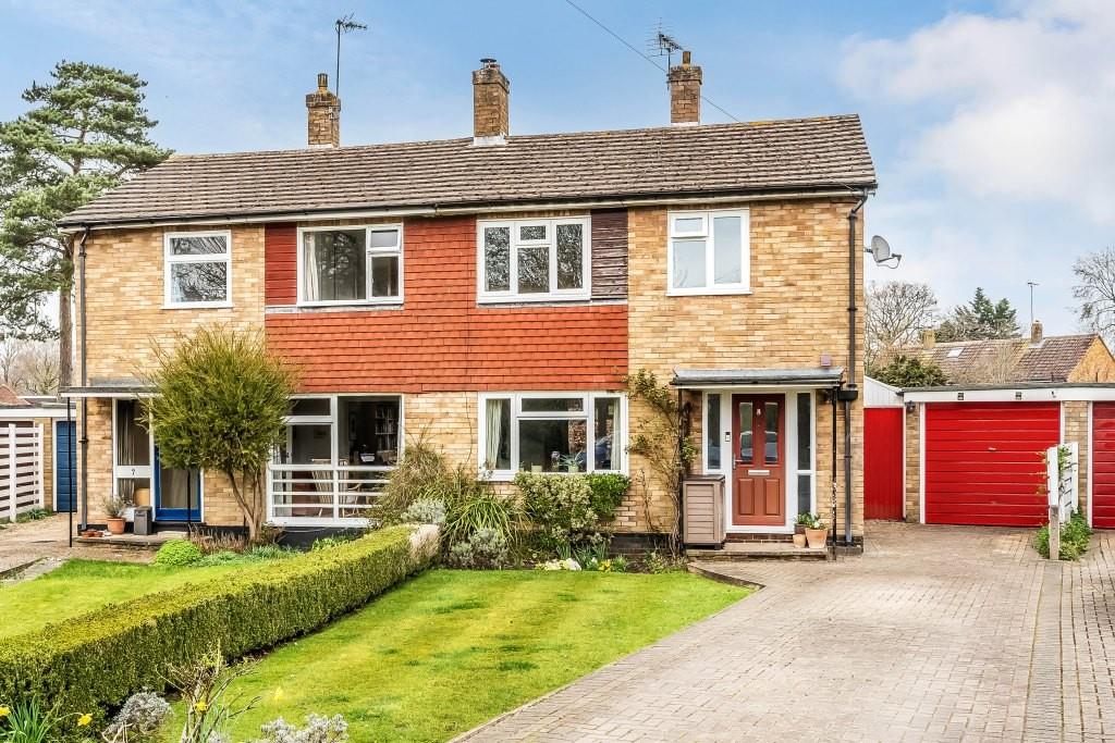BURROWS CLOSE, GREAT BOOKHAM, KT23