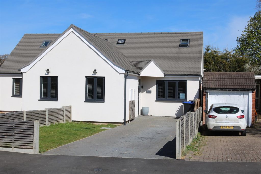 HAZEL WAY, FETCHAM, KT22