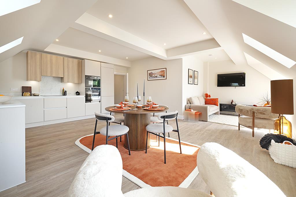 McLAREN COURT, FETCHAM