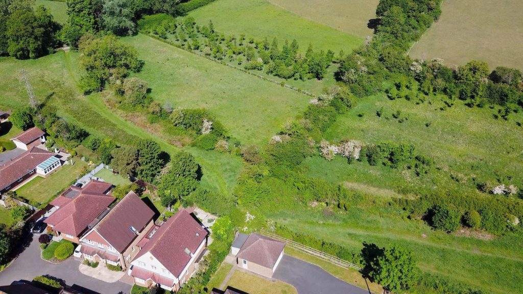 KELMSCOTT PLACE, ASHTEAD, KT21