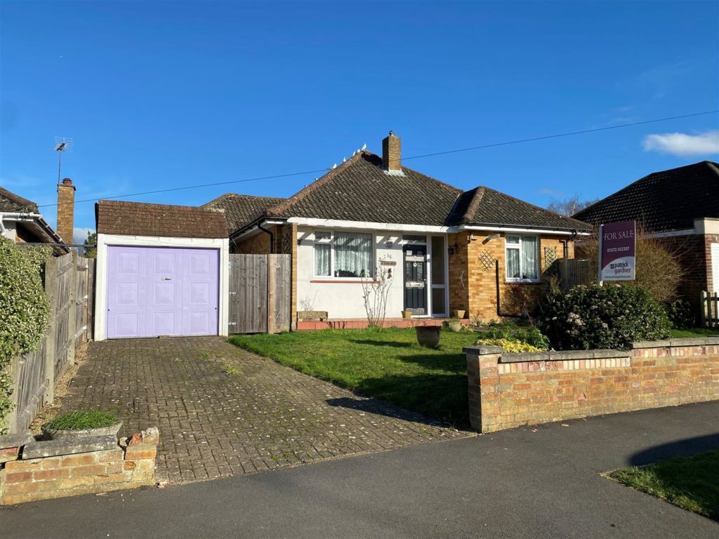 BARN MEADOW LANE, GREAT BOOKHAM, KT23