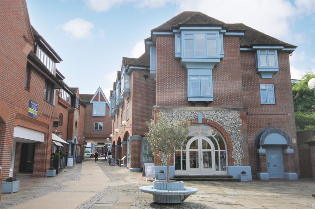 ST MARTINS WALK, DORKING, RH4
