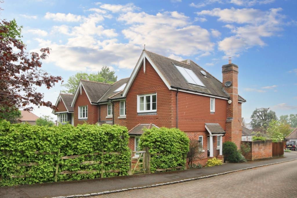 LYNGARTH CLOSE, GREAT BOOKHAM, KT23