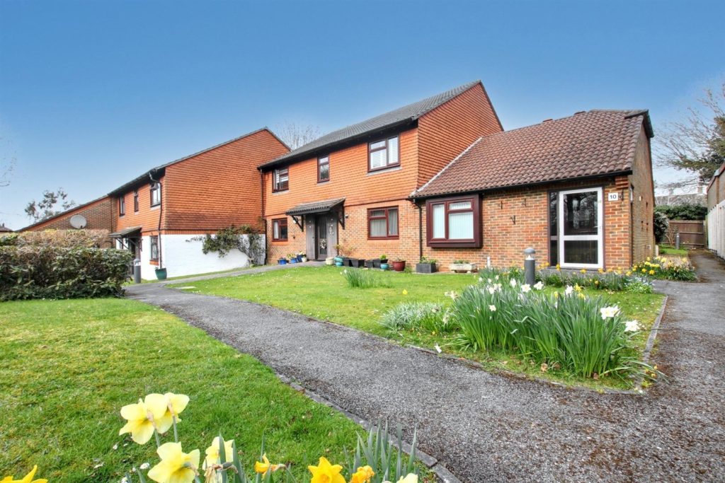 BROADMEAD, ASHTEAD KT21
