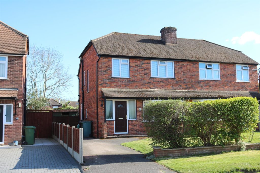 LODGE ROAD, FETCHAM, KT22