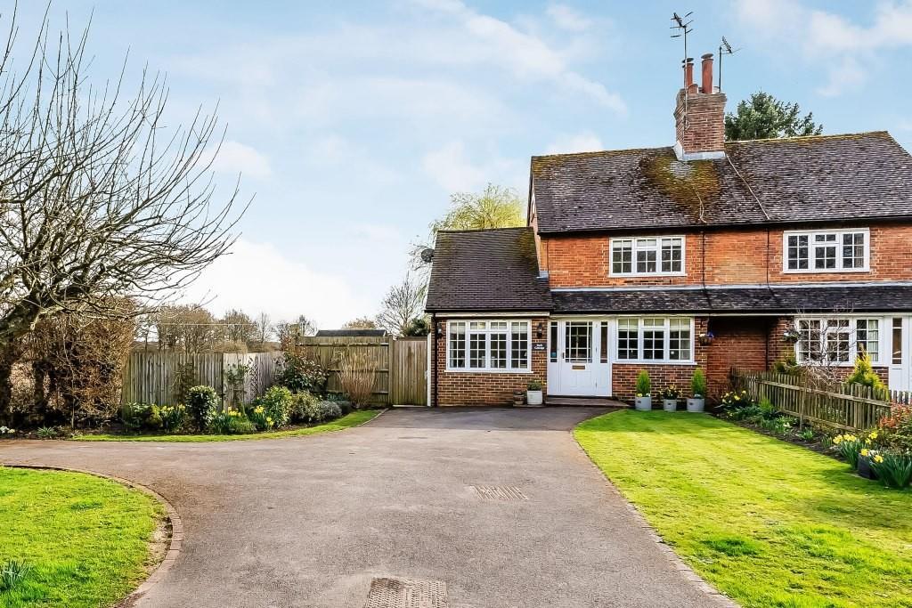 KINGSLAND, NEWDIGATE, RH5
