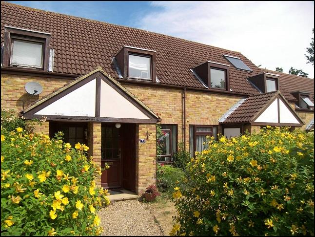 EDENSIDE ROAD, GREAT BOOKHAM, KT23