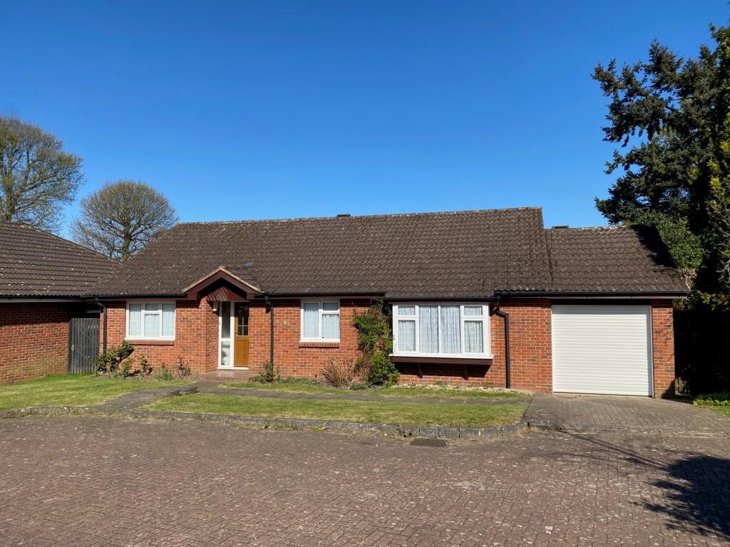 HUNTSMANS CLOSE, FETCHAM, KT22