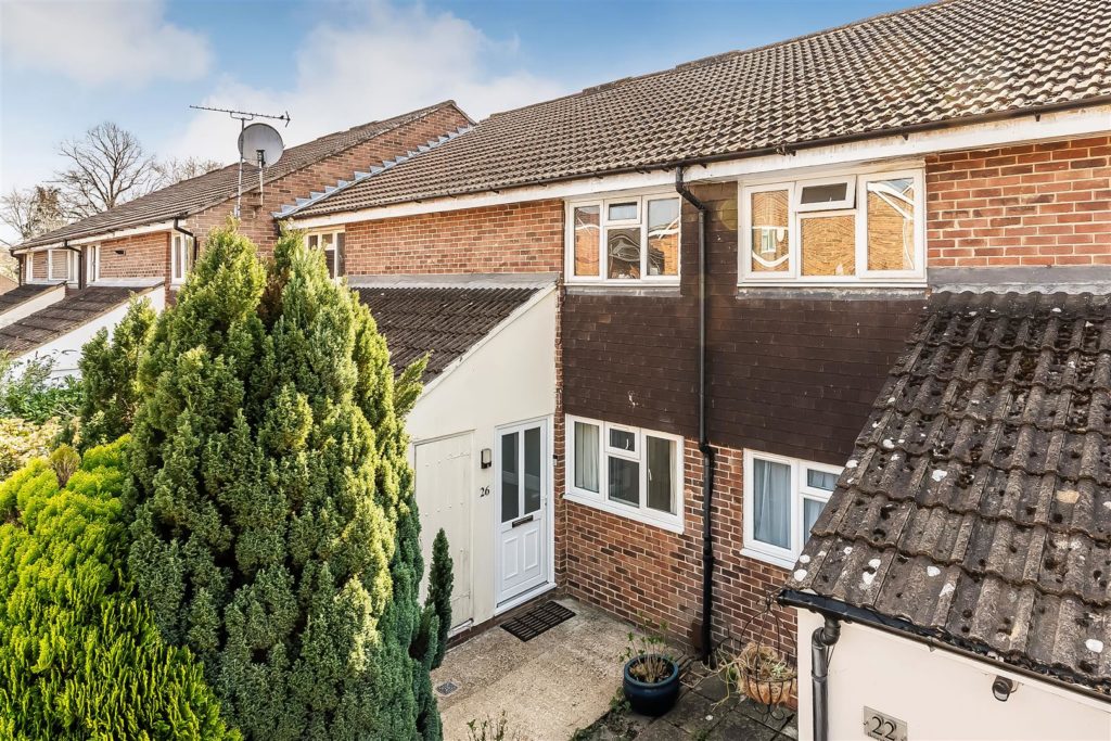 BOLEYN WALK, LEATHERHEAD, KT22