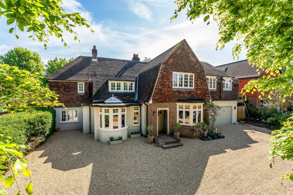 ST NICHOLAS HILL, SOUTH LEATHERHEAD, KT22