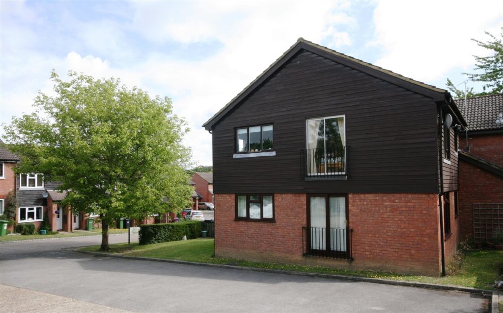 BRACKEN CLOSE, GREAT BOOKHAM, KT23