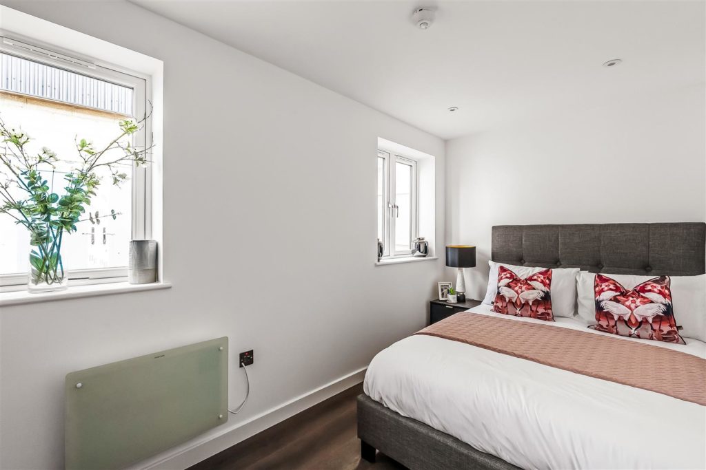 CENTRAL DORKING RH4