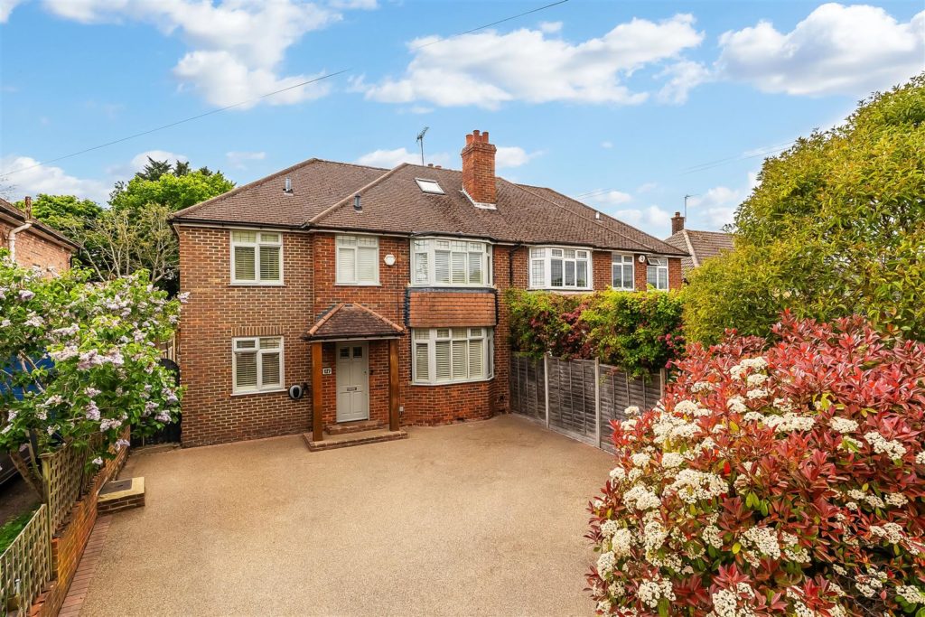 COBHAM ROAD, FETCHAM, KT22