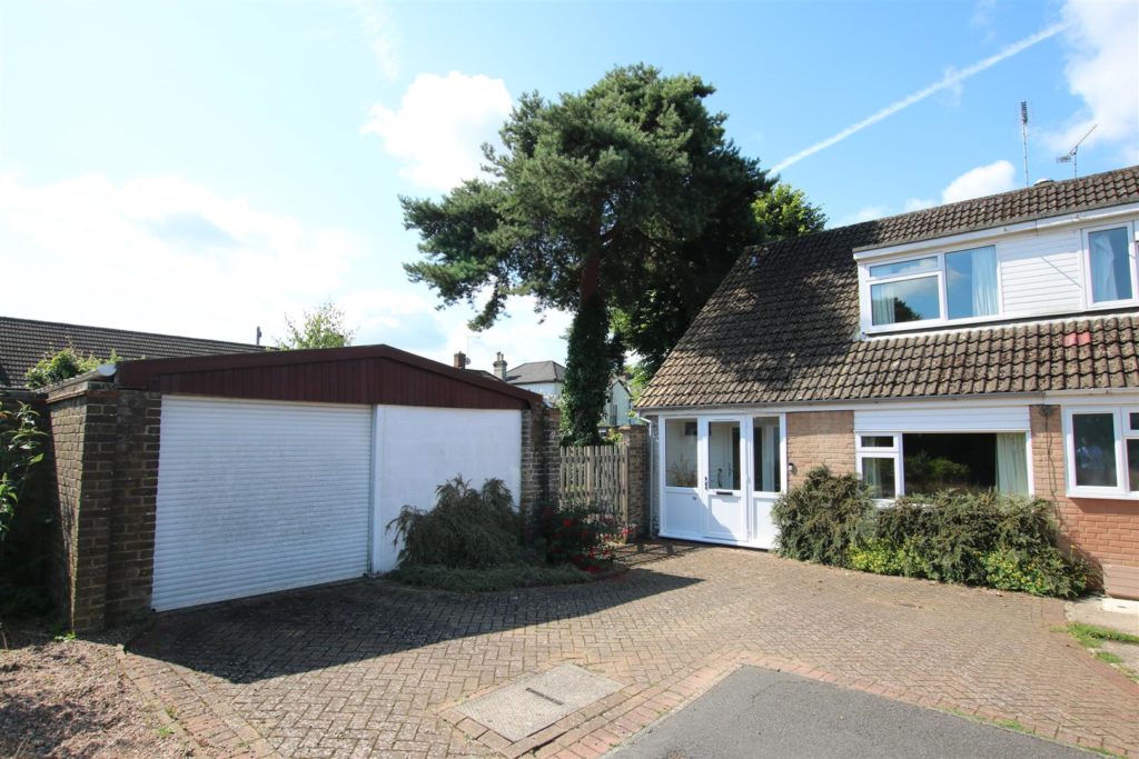 WINDFIELD, LEATHERHEAD, KT22