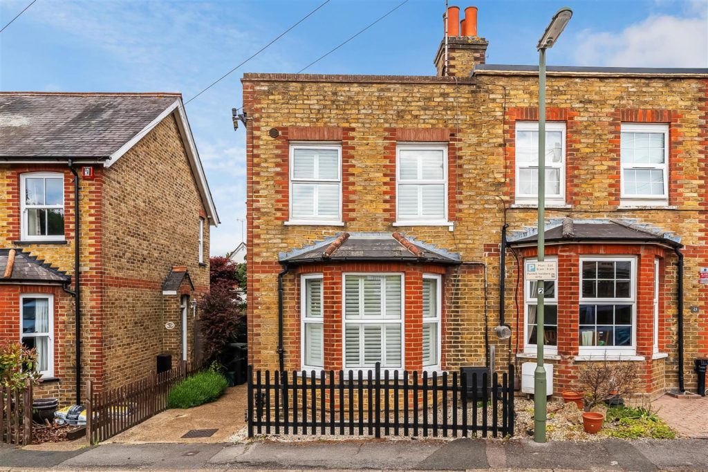 ALBERT ROAD, ASHTEAD, KT21