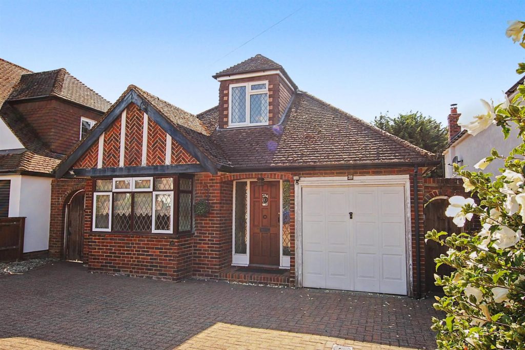WEST FARM CLOSE, ASHTEAD, KT21