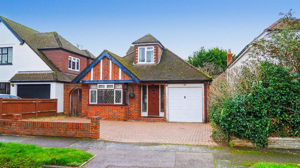 WEST FARM CLOSE, ASHTEAD, KT21