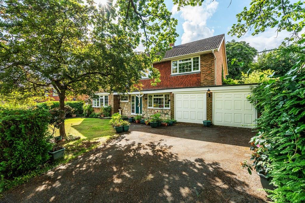 CHURCH CLOSE, FETCHAM, KT22