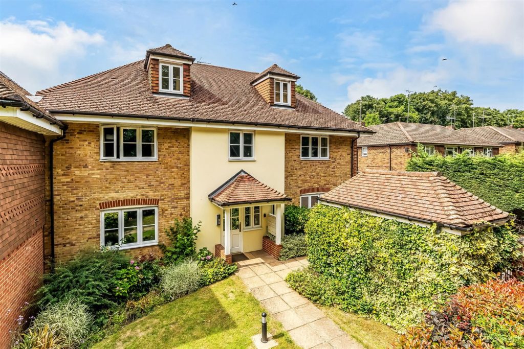 GUILDFORD ROAD, GREAT BOOKHAM, KT23