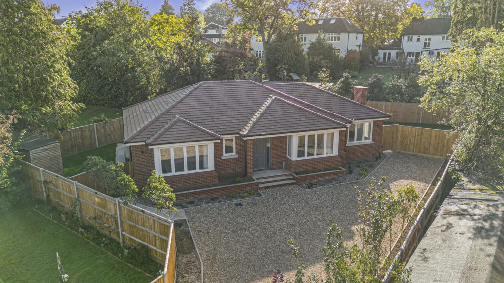 LOWER ROAD, FETCHAM, KT22