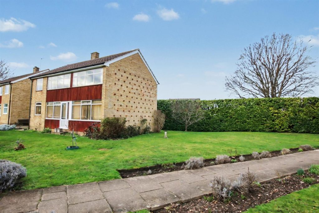 BALQUHAIN CLOSE, ASHTEAD, KT21