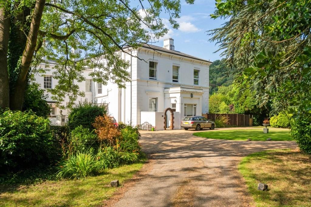 PIXHAM LANE, DORKING, RH4