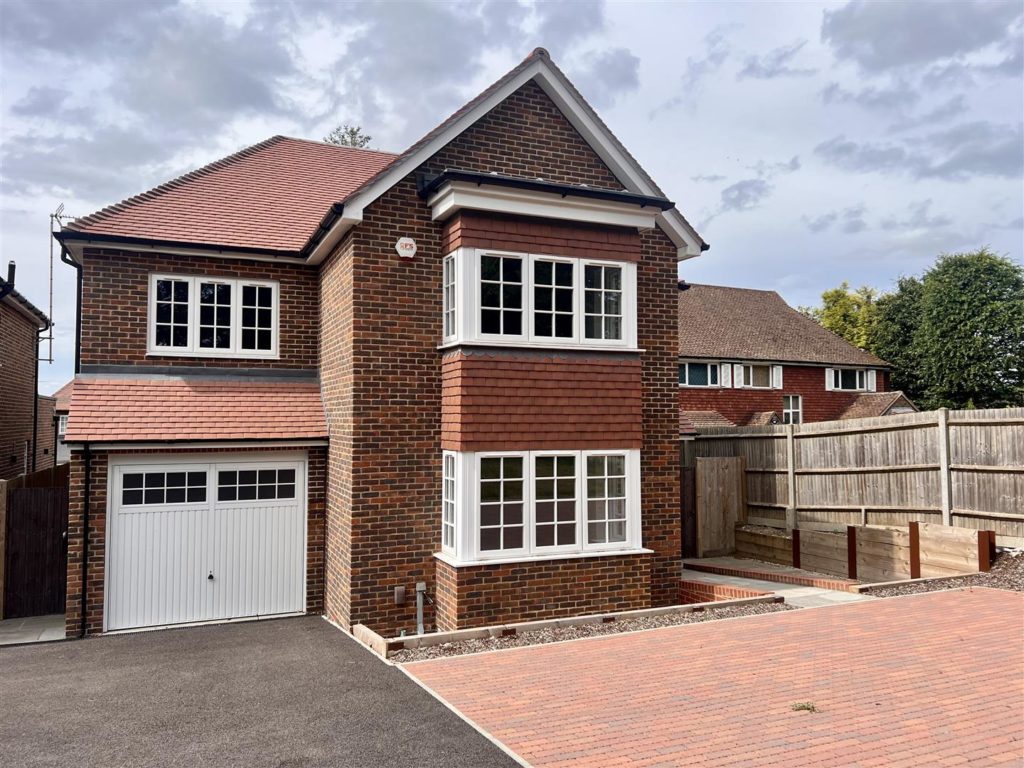 Leatherhead Road, Great Bookham
