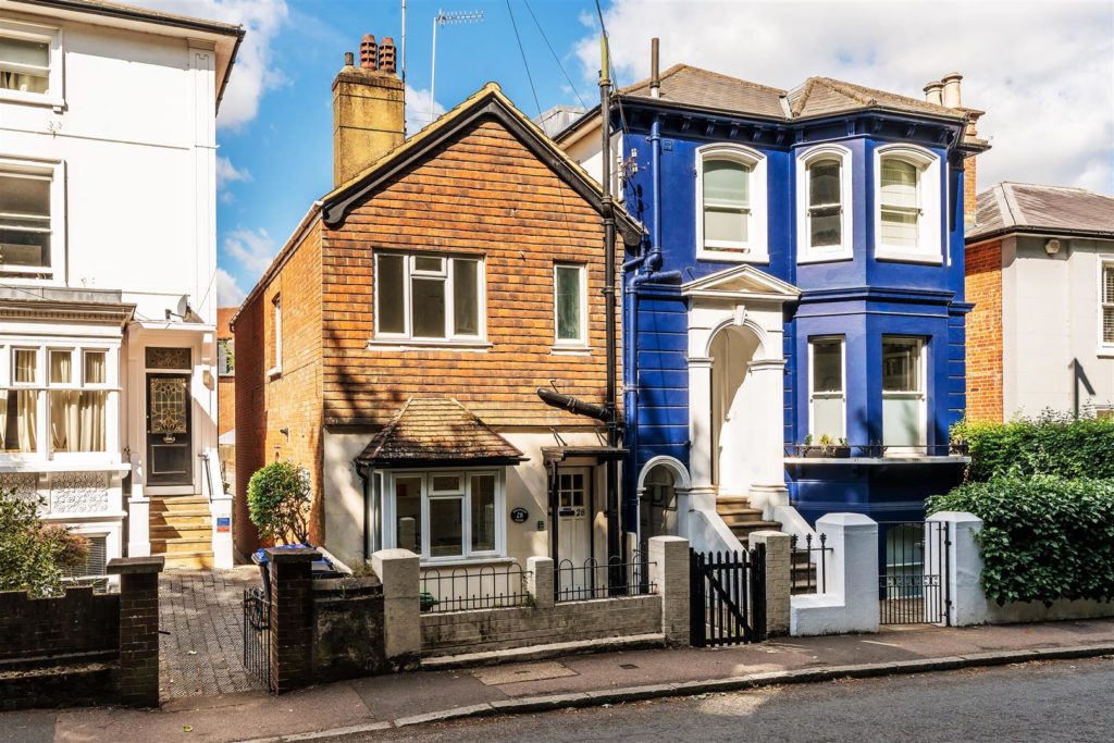HORSHAM ROAD, DORKING, RH4