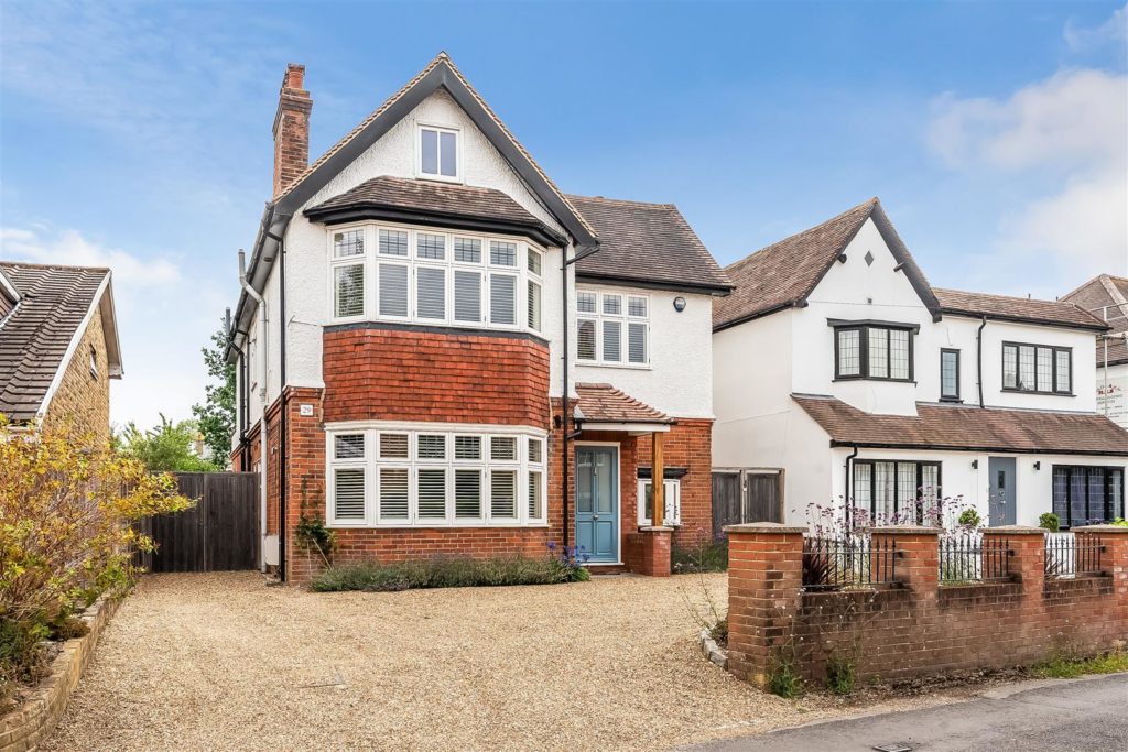 AGATES LANE, ASHTEAD, KT21