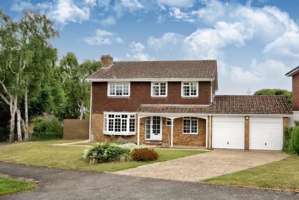 DOWNS VIEW ROAD, GREAT BOOKHAM, KT23