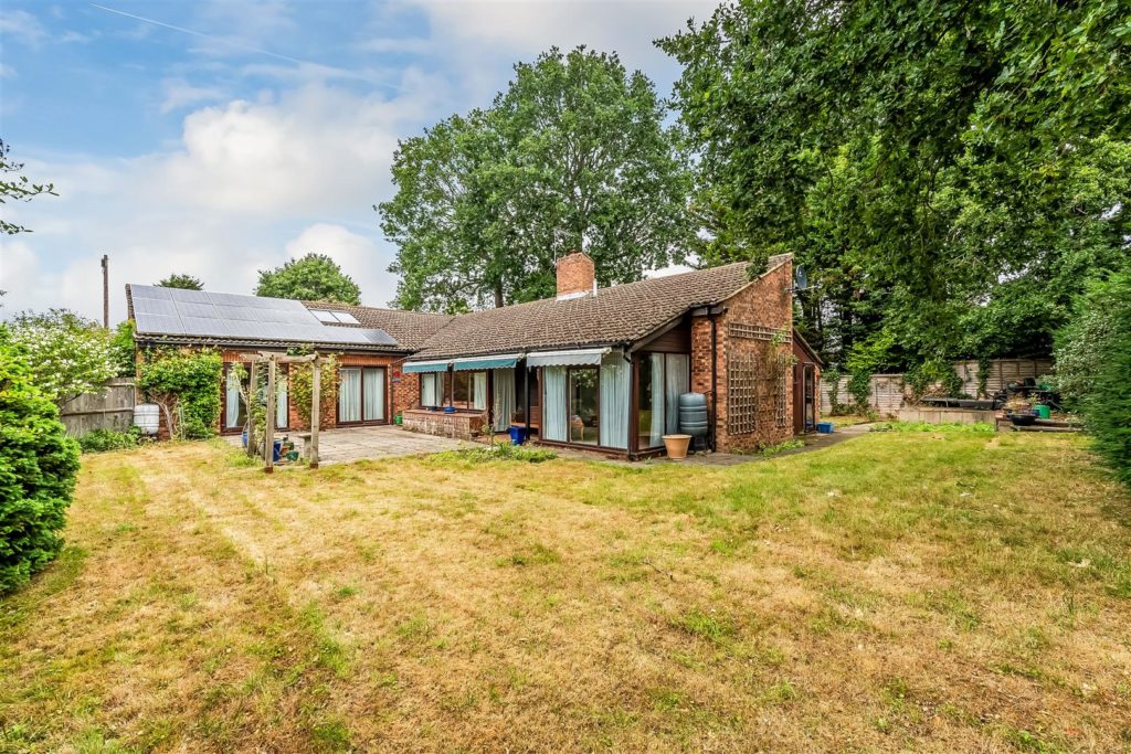 WALTERS MEAD, ASHTEAD, KT21