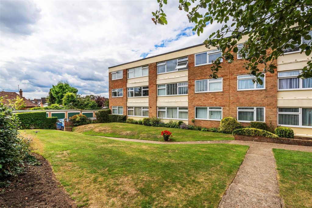 WINDFIELD, LEATHERHEAD, KT22