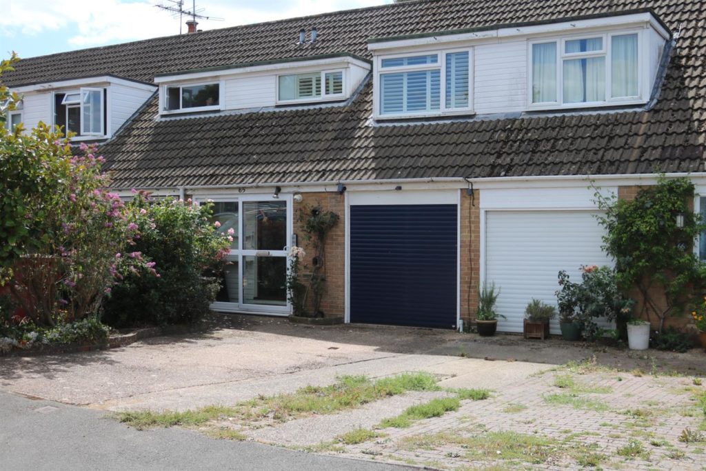 WINDFIELD, LEATHERHEAD, KT22