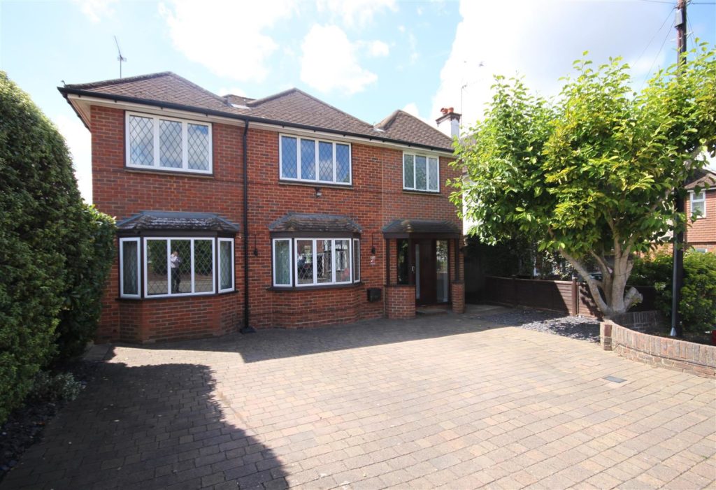 MELVINSHAW, LEATHERHEAD, KT22