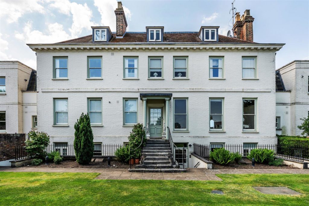 PARKERS LANE, ASHTEAD, KT21