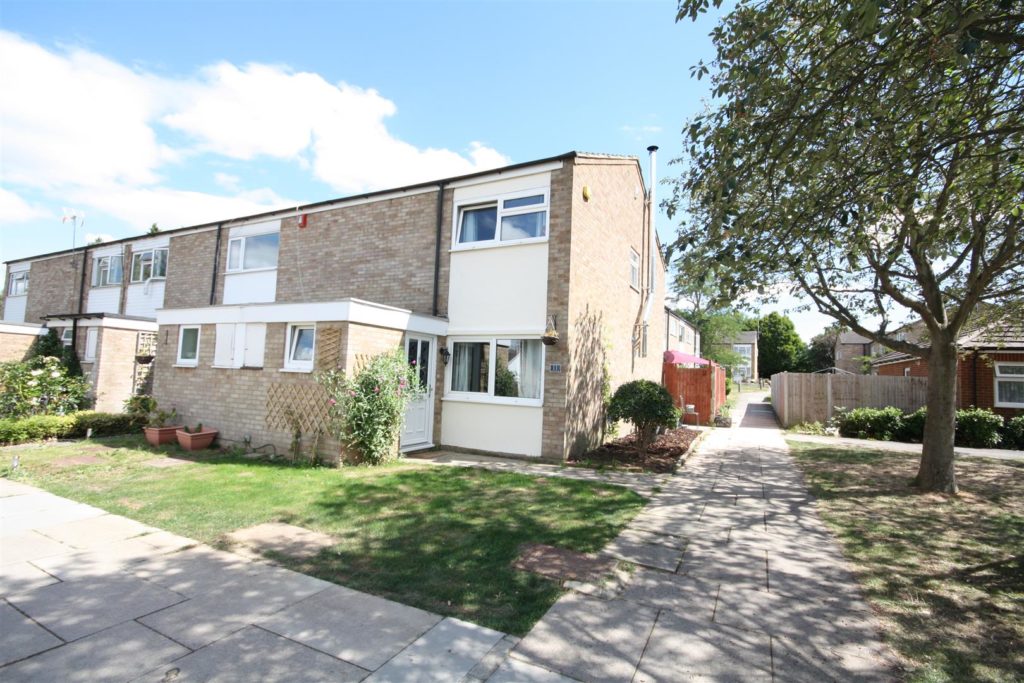 BEATTIE CLOSE, GREAT BOOKHAM, KT23