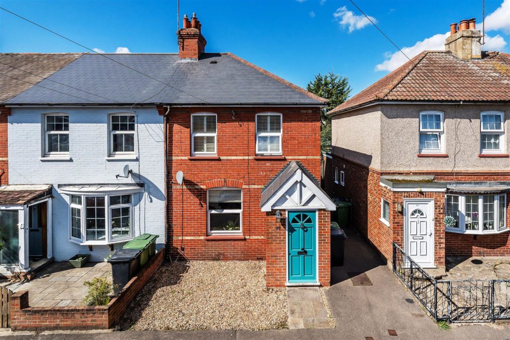 KINGSLEA, LEATHERHEAD, KT22