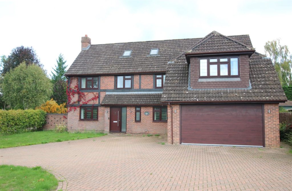 THE BEECHES, FETCHAM, KT22