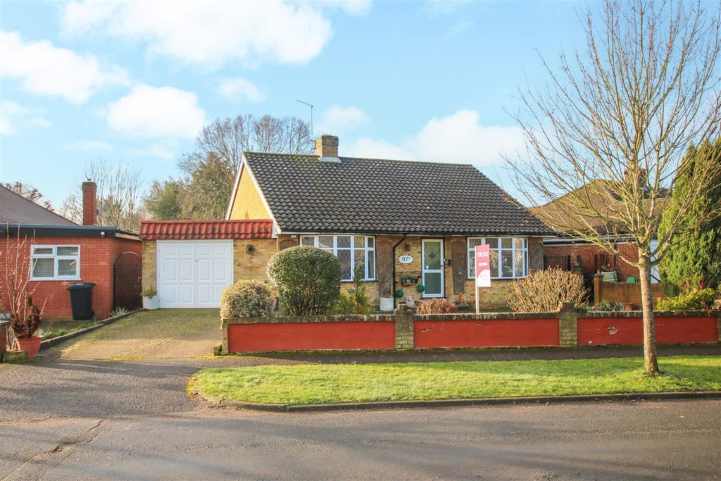 NUTCROFT GROVE, FETCHAM, KT22