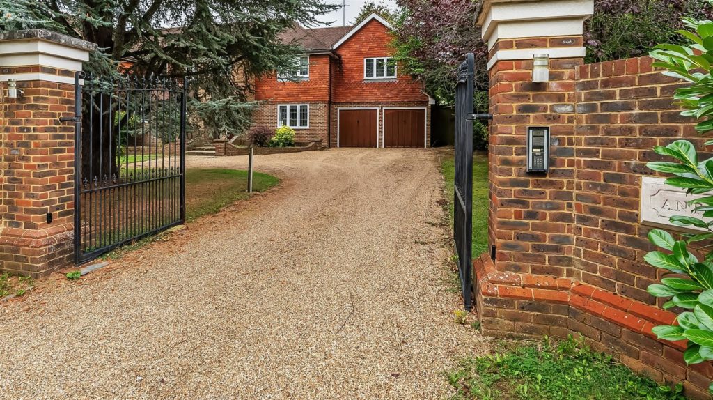 GRAYS LANE, ASHTEAD, KT21