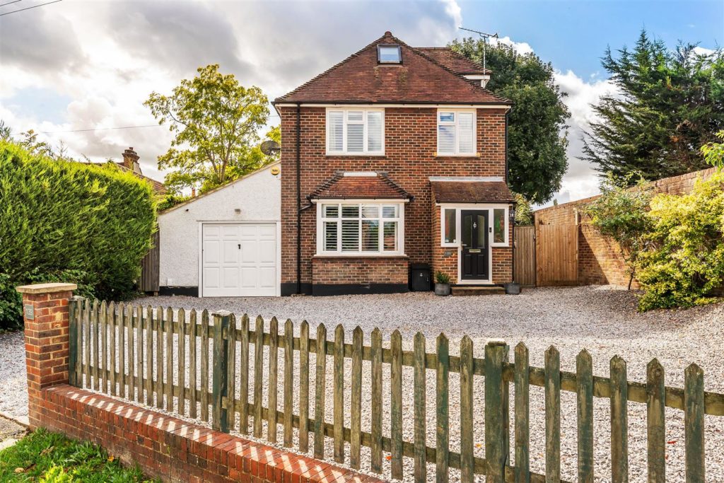 COBHAM ROAD, FETCHAM, KT22