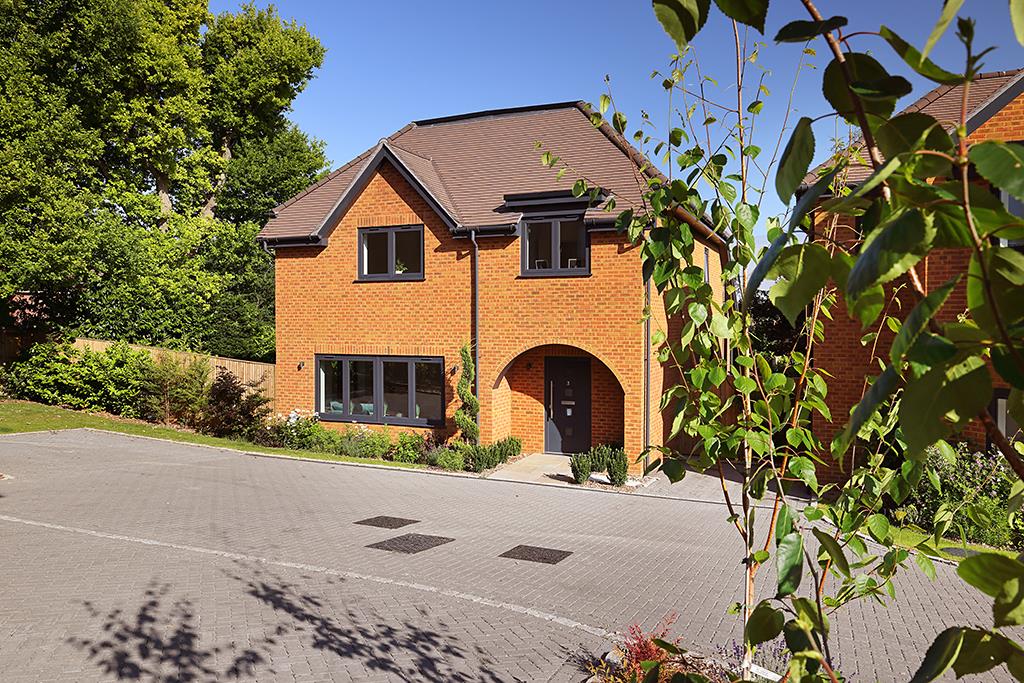 CHARTLAND CLOSE, GREAT BOOKHAM KT23