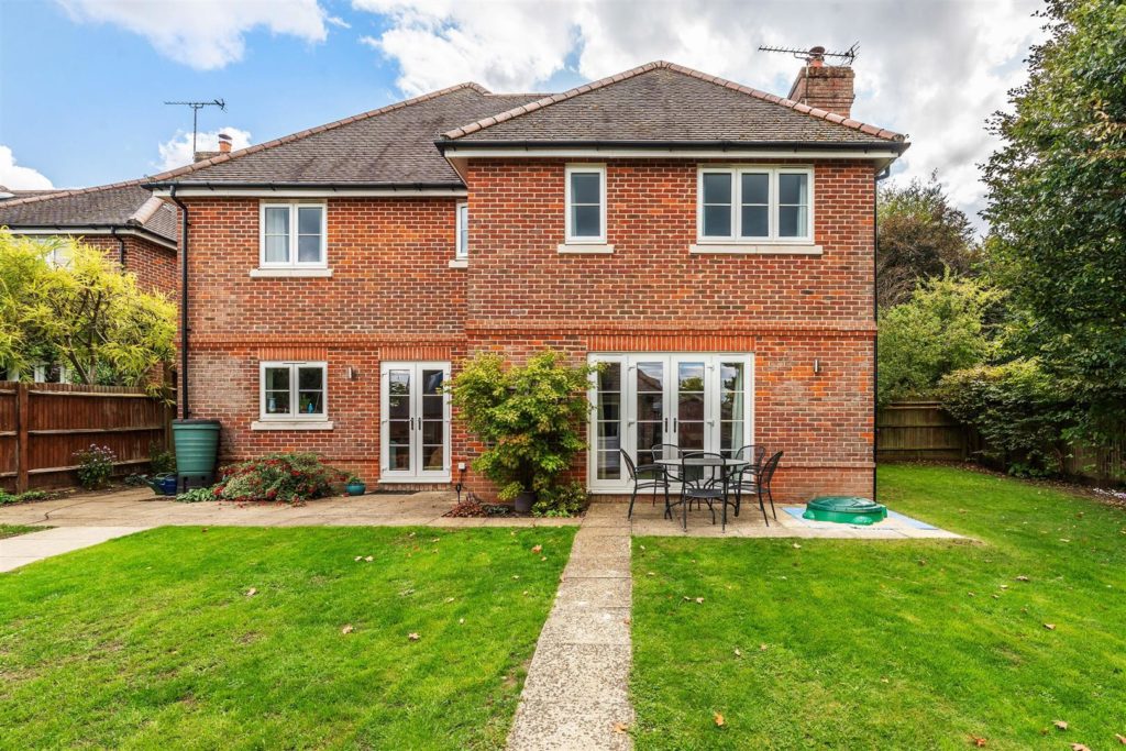 LEATHERHEAD ROAD, GREAT BOOKHAM, KT23