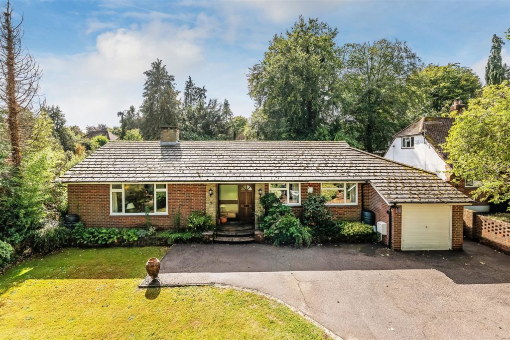 COBHAM ROAD, FETCHAM, KT22