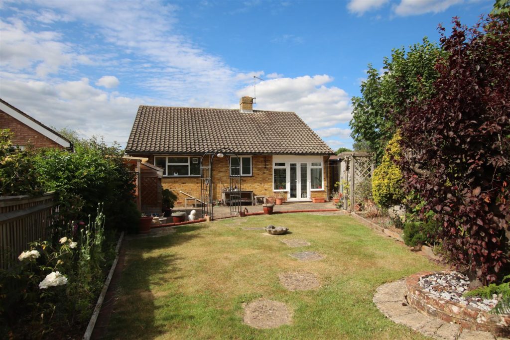 NUTCROFT GROVE, FETCHAM, KT22