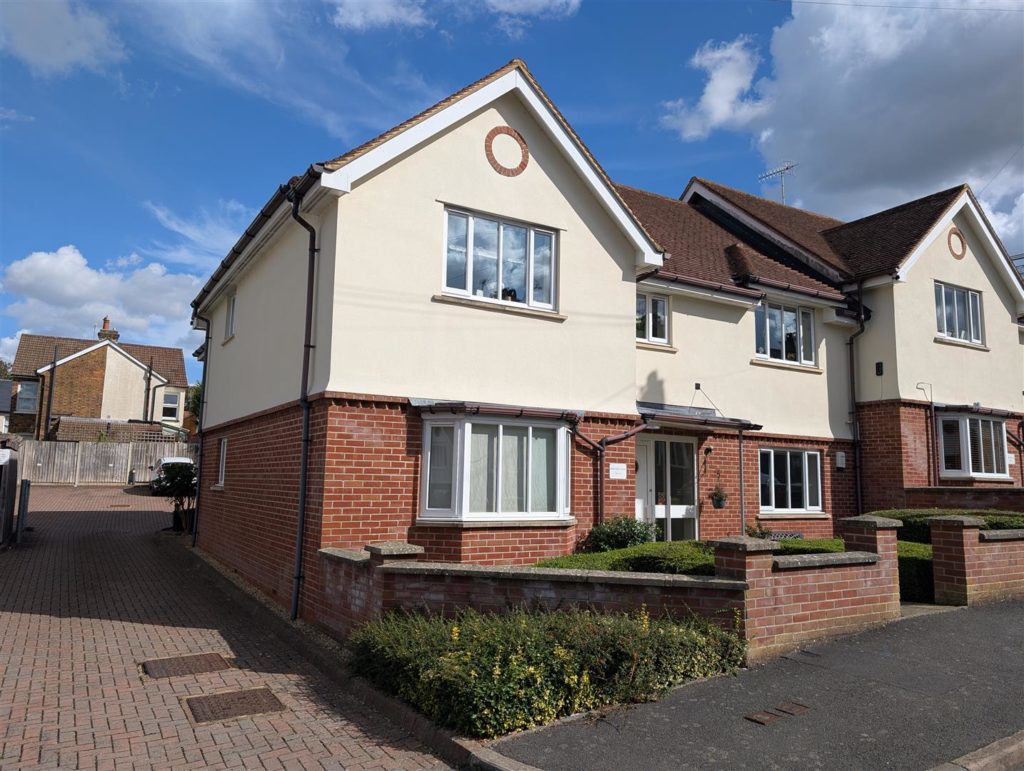 MYRTLE ROAD, DORKING, RH4